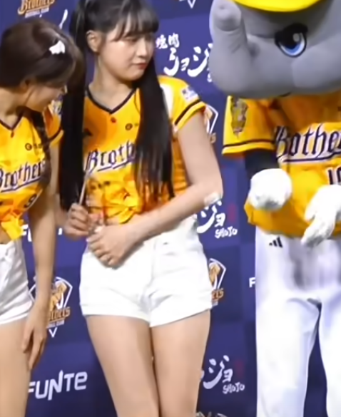 俏皮和荷律一起來搖擺 #邊荷律 ???? #변하율 #啦啦隊 #passionsisters #cheerleader